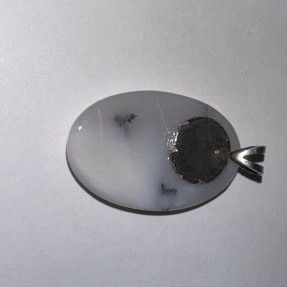 White Dendritic Agate Oval Pendant - Picture 6 of 11